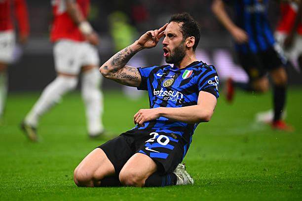 PG电子官网-米兰德比又见恰神破门滑跪，残阵国米完成战略目标